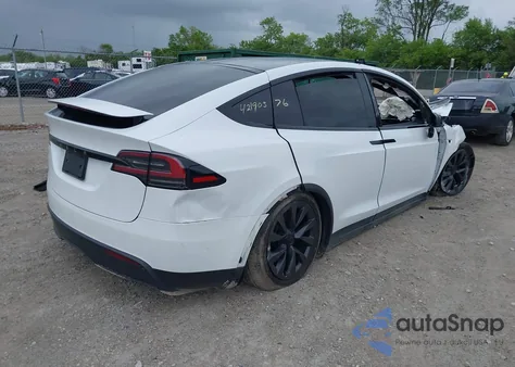 2023 Tesla Model X Dual Motor All-Wheel Drive/Standard Range z USA, uszkodzony, nr VIN 7SAXCAE58PF385595